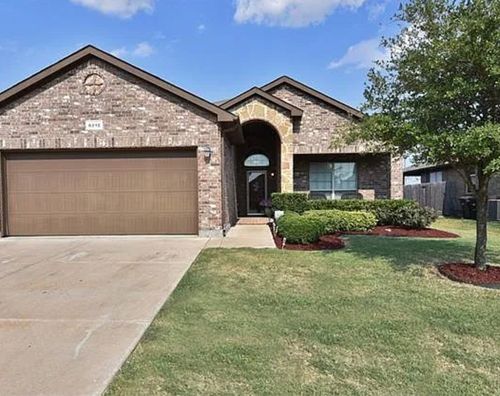 8212 Deer Bluff Ln, Fort Worth, TX, 76179-3656 | Card Image