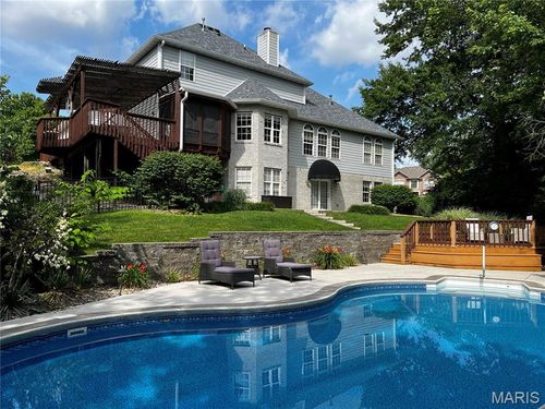 1 Fairway Dr, Edwardsville, IL, 62025-3611 | Card Image