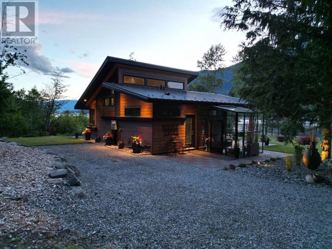 179 Kootenay Lake Rd, House other with 2 bedrooms, 2 bathrooms and 12 parking in Procter BC | Image 99