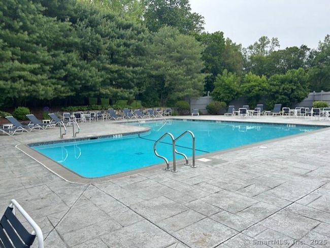 144 - 144 Roberton Crossing Cross, Condo with 2 bedrooms, 3 bathrooms and null parking in Fairfield CT | Image 16