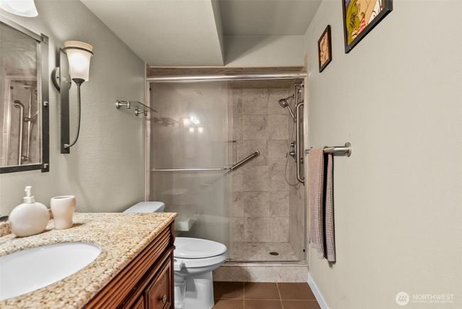 Lower level bath with heated floors | Image 28