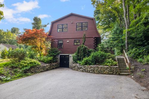 62 Crooked Trl, Woodstock, CT, 06281-2600 | Card Image