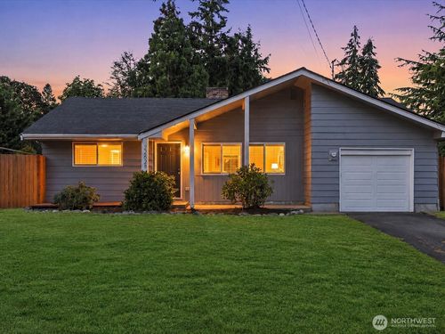 22628 87th Ave W, Edmonds, WA, 98026-8226 | Card Image
