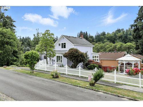 318 1st St, Rainier, OR, 97048 | Card Image