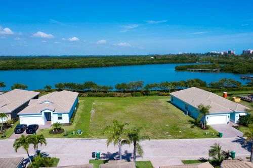 1924 Lynx Dr, Hutchinson Island, FL, 34949-8896 | Card Image