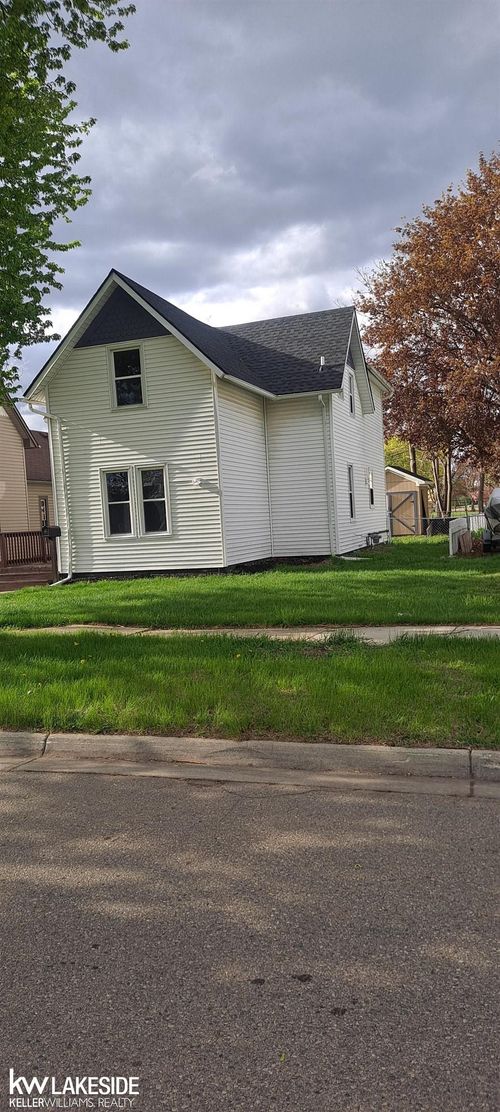 15 Michigan St, Mount Clemens, MI, 48043-5901 | Card Image
