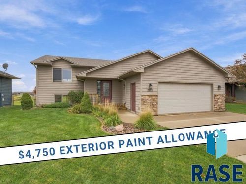 2001 S Haraldson Ave, Sioux Falls, SD, 57106-2611 | Card Image