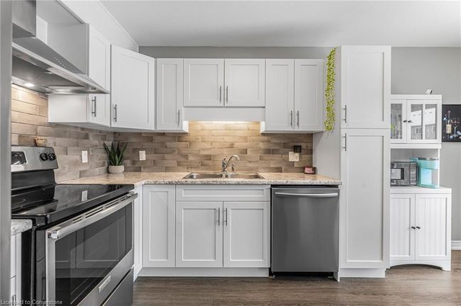 111 Heron St, Townhouse with 3 bedrooms, 3 bathrooms and 2 parking in Welland ON | Image 9