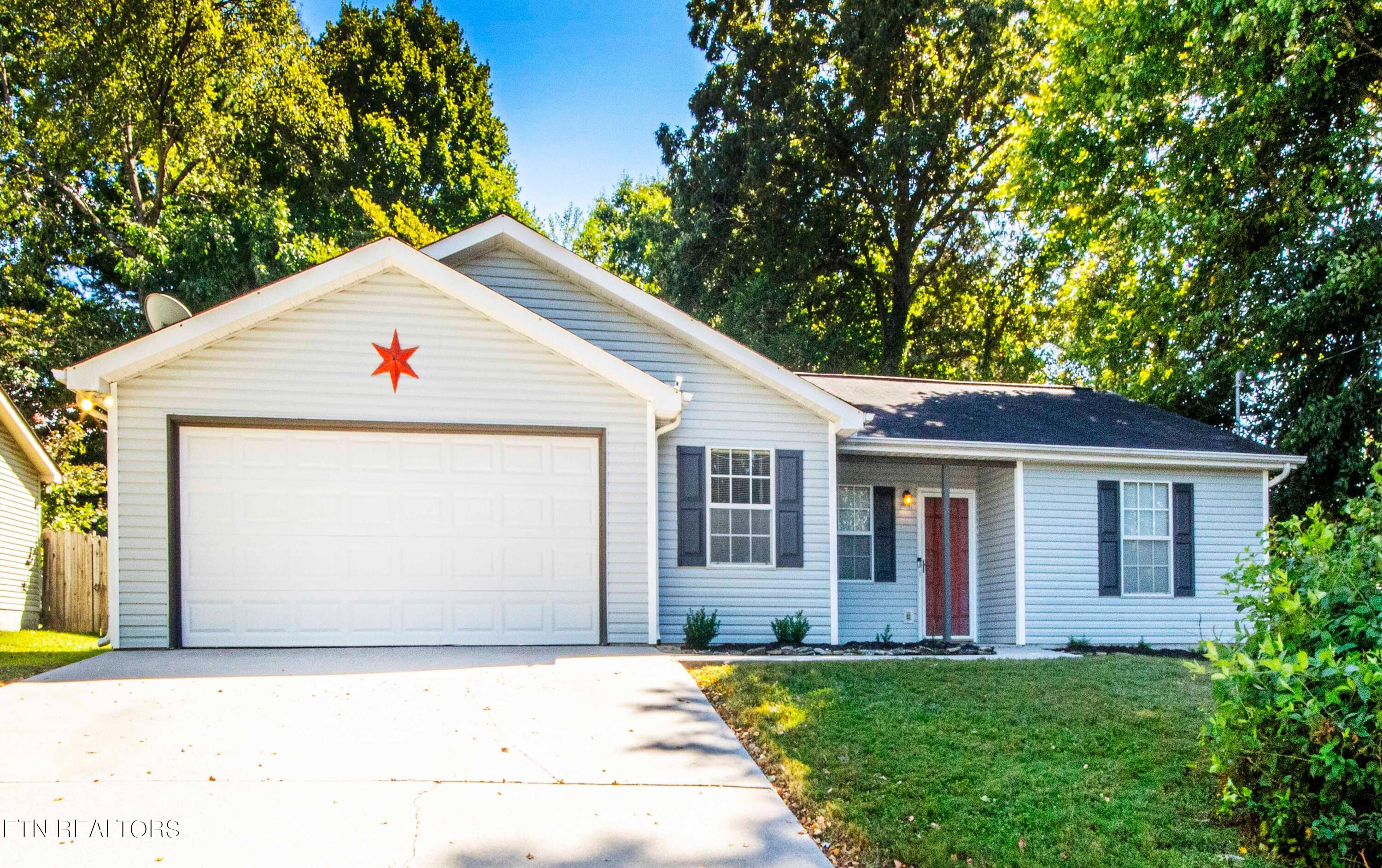 Emory Chase Ln, Knoxville, TN 37918