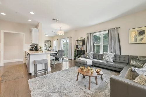 unit-204-443 Essex St, Swampscott, MA, 01907-1266 | Card Image