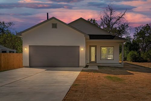 223 W Allen St, Bartlett, TX, 76511-4622 | Card Image