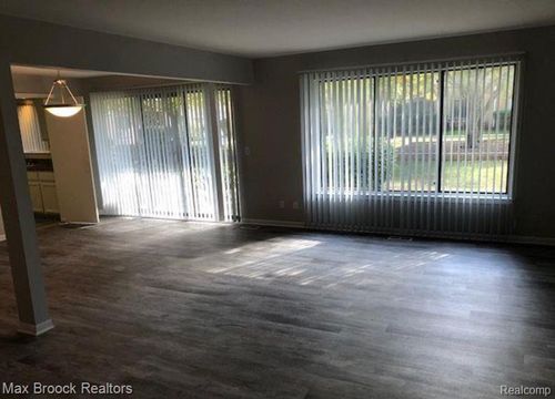 apt-101-16255 W 9 Mile Rd, Southfield, MI, 48075-5922 | Card Image