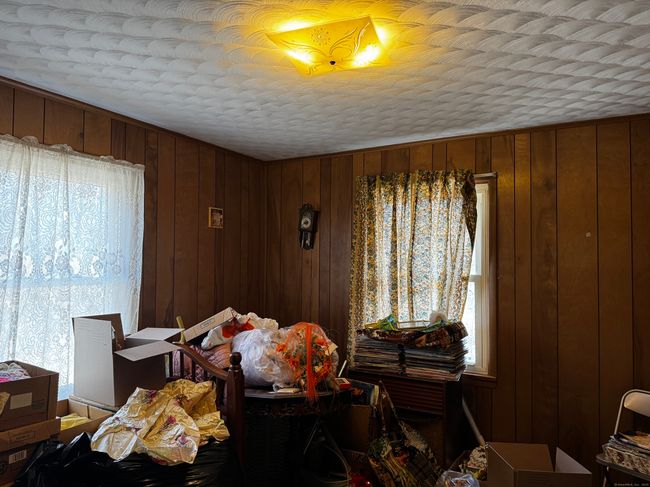 170 Lake St, House other with 3 bedrooms, 1 bathrooms and 3 parking in Moosup CT | Image 11