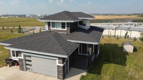 38 Vista Close, Blackfalds, AB, T4M0L3 | Card Image