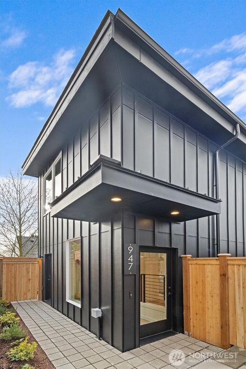 947 Nw 61st St, Seattle, WA, 98107-2855 | Card Image