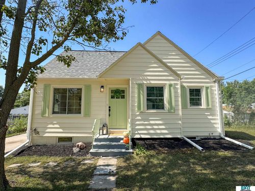 1023 S 42nd St, Lincoln, NE, 68510-4744 | Card Image