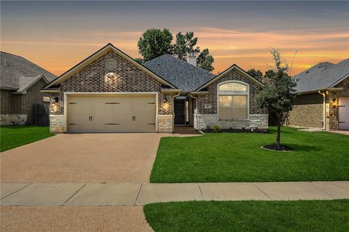 4107 Shallow Creek Loop, College Station, TX, 77845-7359 | Card Image