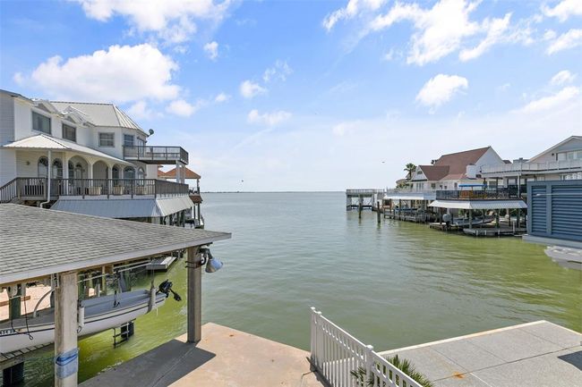 Fireworks and beautiful sunsets can be watched from upstairs or downstairs!! | Image 12