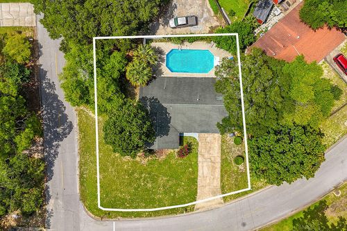 245 Bayou Woods Dr Nw, Fort Walton Beach, FL, 32548-4352 | Card Image