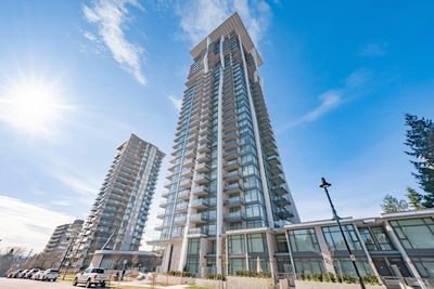 2206 - 450 Westview St, Condo with 2 bedrooms, 2 bathrooms and 1 parking in Coquitlam BC | Image 2