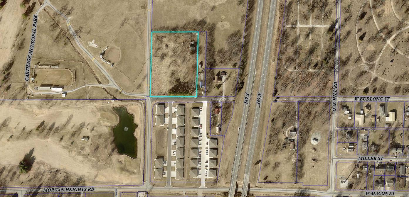 Budlong St, Carthage, MO 64836