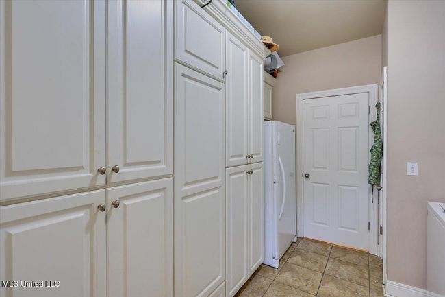19-2099 E Franklin St | Image 9