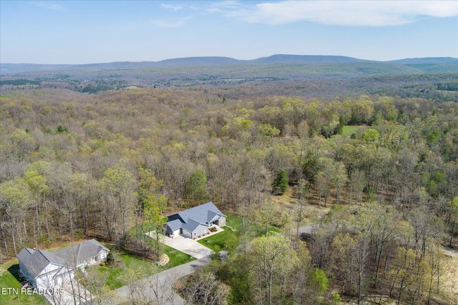 380 Mountain Preserve Pkwy, House other with 3 bedrooms, 2 bathrooms and null parking in Crab Orchard TN | Image 32