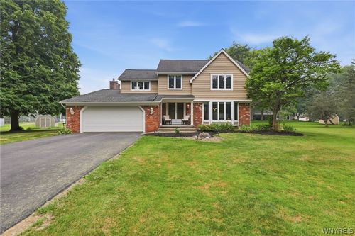 42 Hawthorne Ct, Orchard Park, NY, 14127-1912 | Card Image