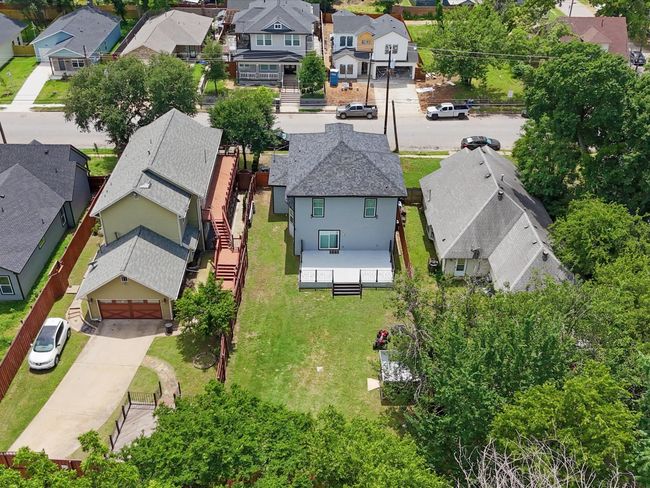 Aerial perspective of suburban area | Image 35
