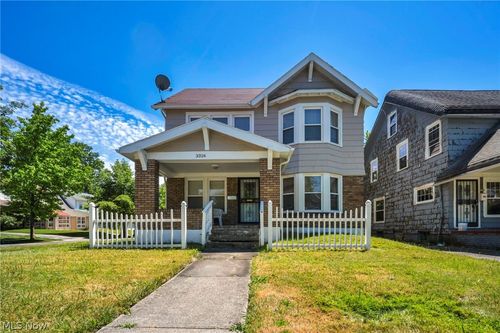 3326 Yorkshire, Cleveland Heights, OH, 44118 | Card Image