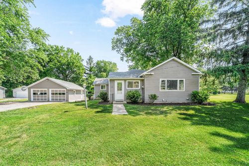 303 N Church St, Millington, IL, 60537-1012 | Card Image