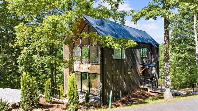 120 Brannon Rdg, Home with 3 bedrooms, 4 bathrooms and null parking in Young Harris GA | Image 8