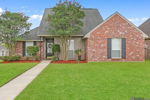 18315 Lake Myrtle Dr, Baton Rouge, LA, 70817-9520 | Card Image