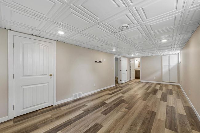 30 Family room_lower.jpg | Image 24