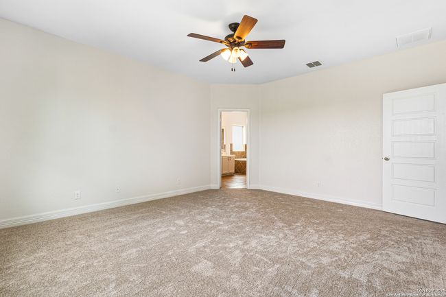 5801 Devonwood St, House other with 4 bedrooms, 3 bathrooms and null parking in Cibolo TX | Image 8
