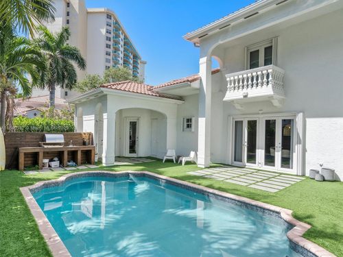 3981-3981 194th Ln, Golden Beach, FL, 33160-2284 | Card Image