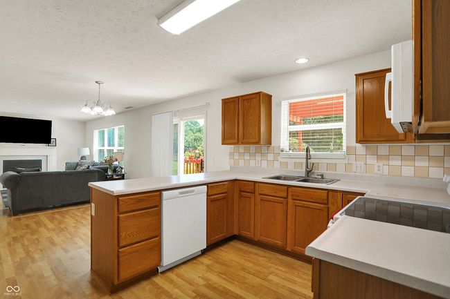 5761 Cantigny Way, House other with 4 bedrooms, 3 bathrooms and null parking in Carmel IN | Image 6