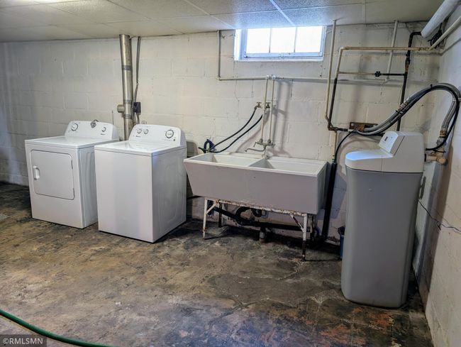 Basement laundry area | Image 46