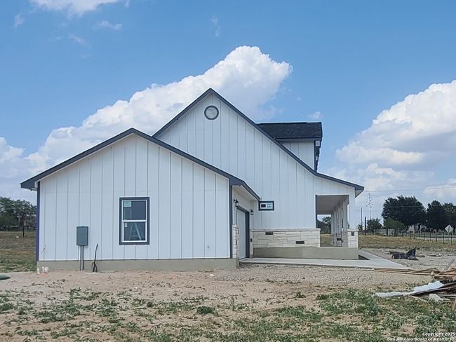 52 Peach Tree Ave, House other with 3 bedrooms, 2 bathrooms and null parking in Poteet TX | Image 25