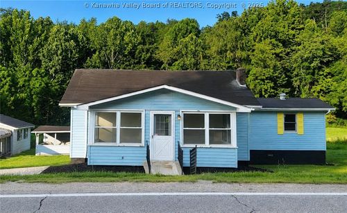 7291 Lynn Ave, Hamlin, WV, 25523-1120 | Card Image