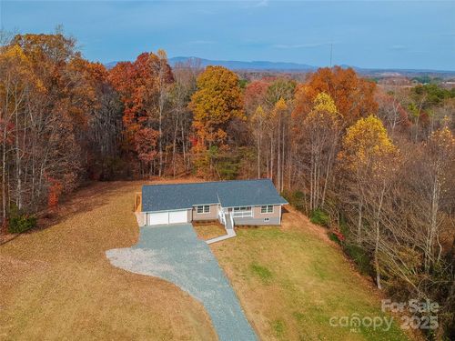 1063 Gunnell Rd, Rural Hall, NC, 27045-8909 | Card Image