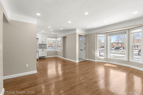 1645 Robindale Ave, Dearborn, MI, 48128-1080 | Card Image