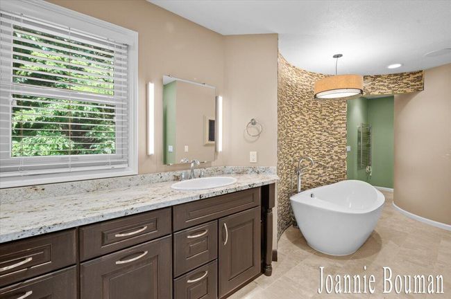 10466 Riverview Dr, House other with 5 bedrooms, 4 bathrooms and null parking in Plainwell MI | Image 25
