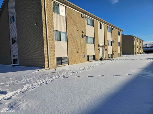 1875 Michigan Ave, Marysville, MI, 48040-1856 | Card Image