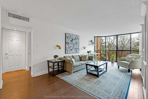 402-1240 Marlborough Crt, Oakville, ON, L6H3K7 | Card Image