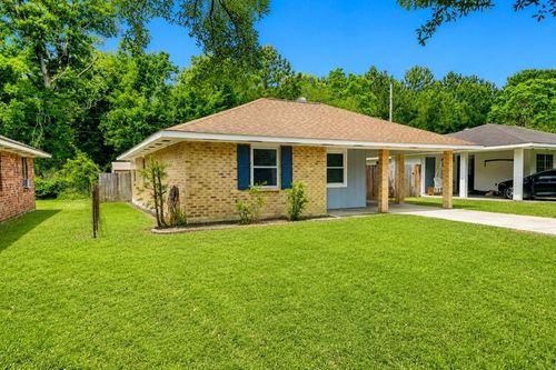 25623 Rosedown Dr, Denham Springs, LA, 70726-6333 | Card Image