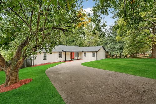 1437 Stoneleigh Hill Rd, Lithonia, GA, 30058-5646 | Card Image