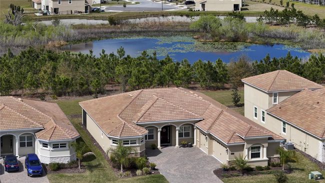 8859 Fallen Oak Drive, House other with 4 bedrooms, 3 bathrooms and null parking in Davenport FL | Image 4