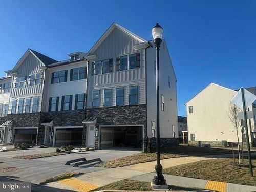 411 Ensemble Way, FREDERICK, MD, 21701-3582 | Card Image