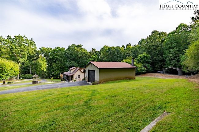 337 Pioneer Rdg, House other with 3 bedrooms, 2 bathrooms and null parking in Sparta NC | Image 34